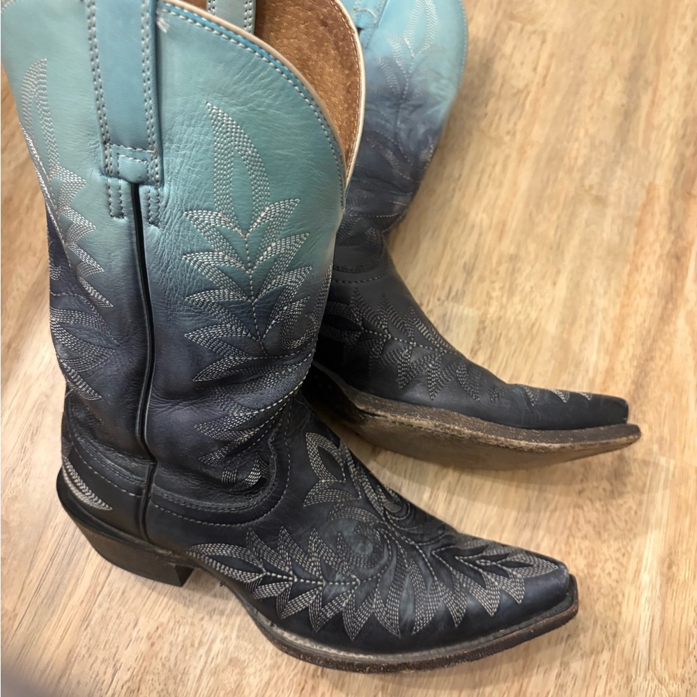Ariat Blue western boots